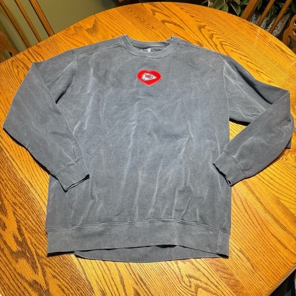 Kansas City Chiefs Crewneck Size Large - Picture 1 of 3
